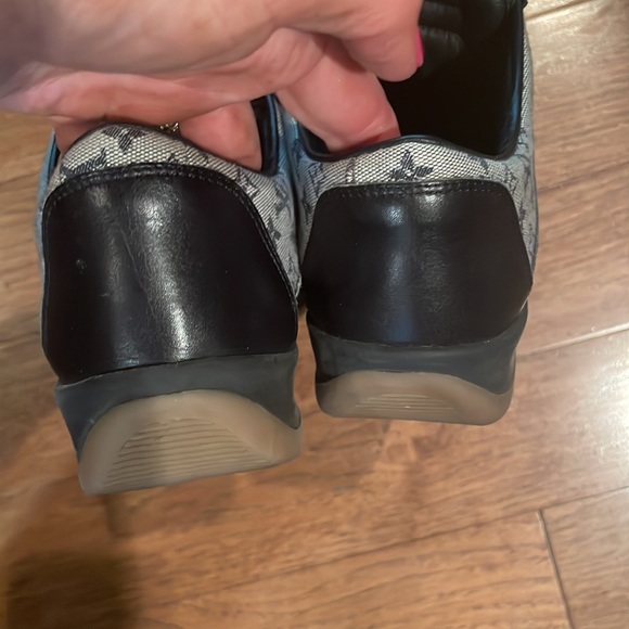 💰Vintage 100% Authentic LV shoes purchase at the Paris LV store! 💙💙 - Picture 6 of 6
